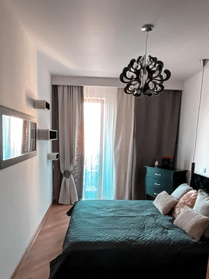 Apartament Solna 80 - Centrum Miasta Z Podziemnym Garazem Kielce Exteriör bild
