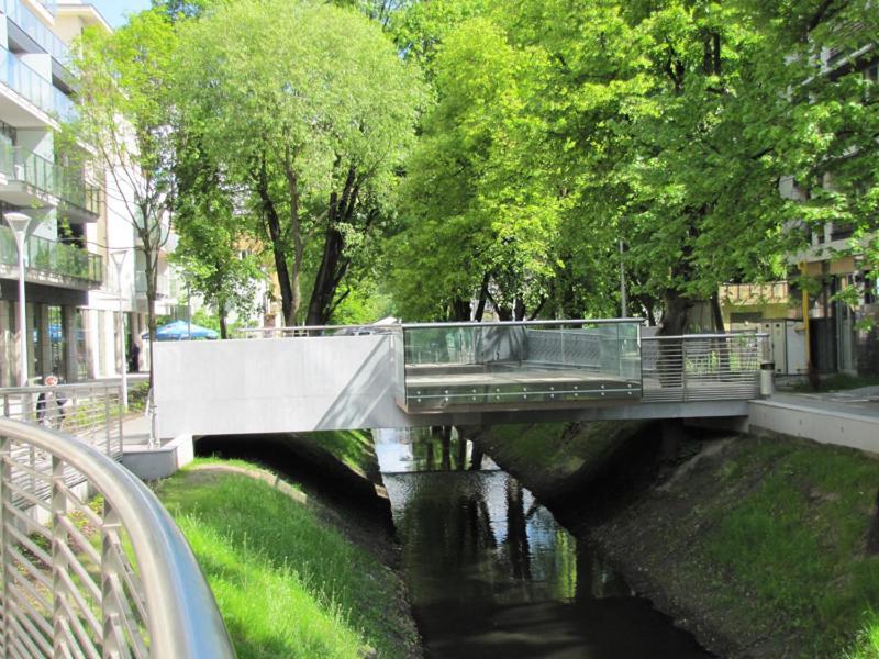Apartament Solna 80 - Centrum Miasta Z Podziemnym Garazem Kielce Exteriör bild